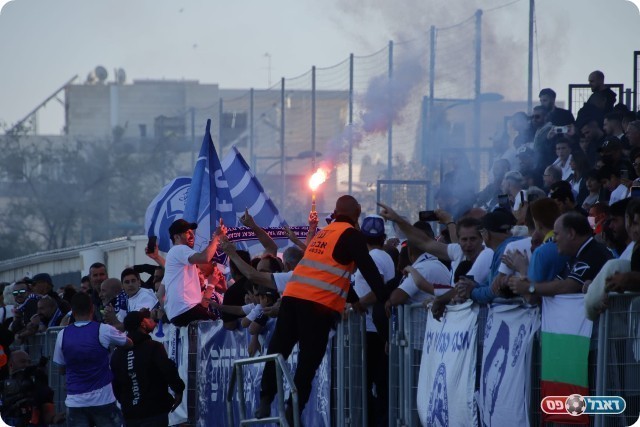 איזה אושר. אוהדי יפו (בן מלניק)